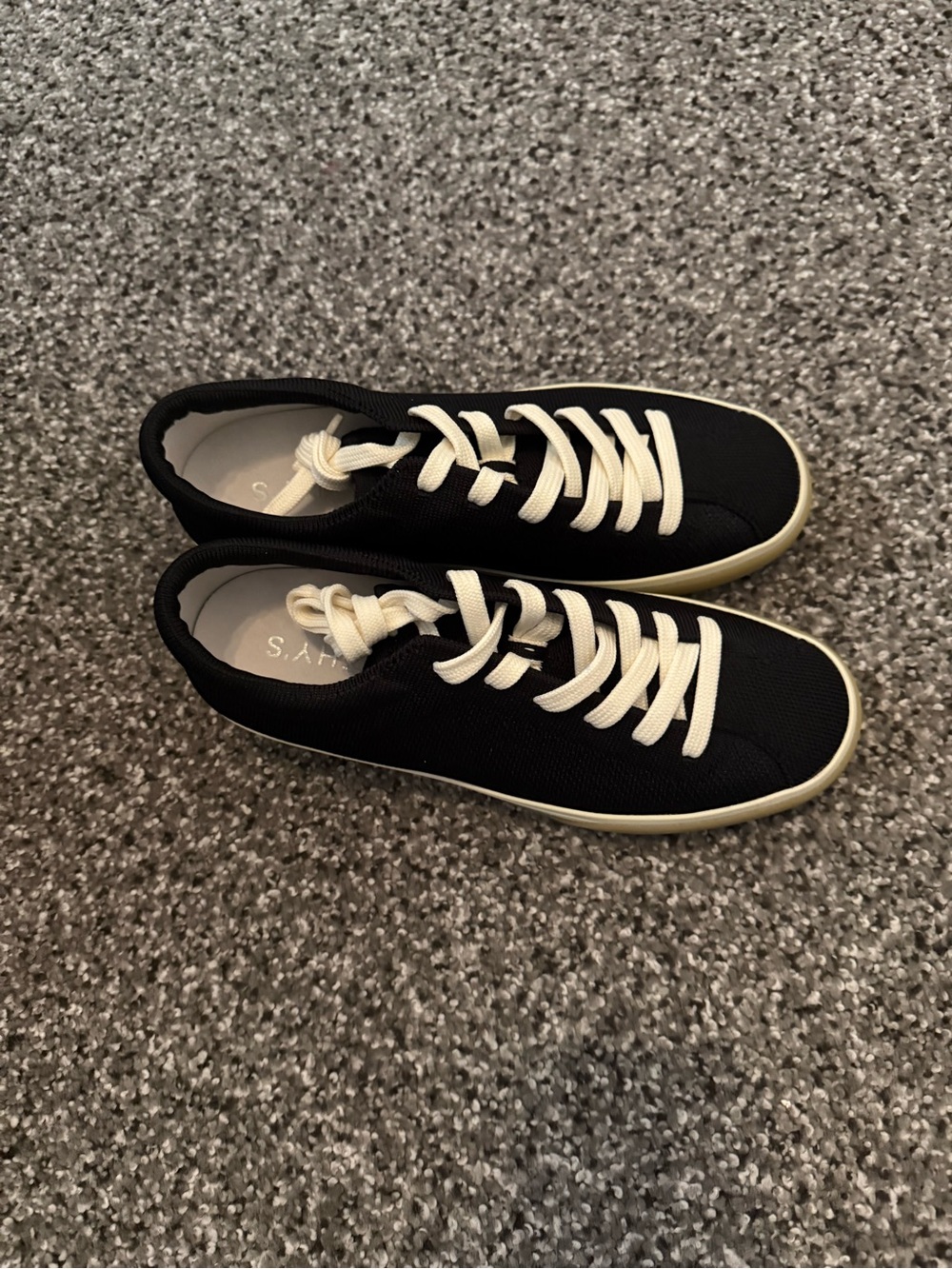 Womens new Rothy’s shoes size 7